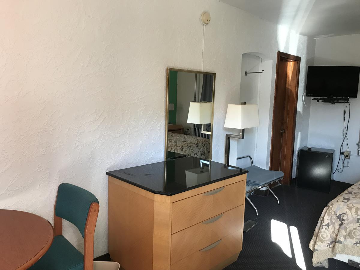 Fiesta Motel Pontiac Dış mekan fotoğraf